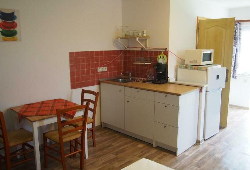 ペンション Alpok Tava Vendégház