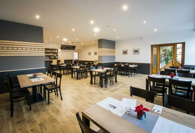 Yura Hotel čeladná Bazén A Sauna Zdarma