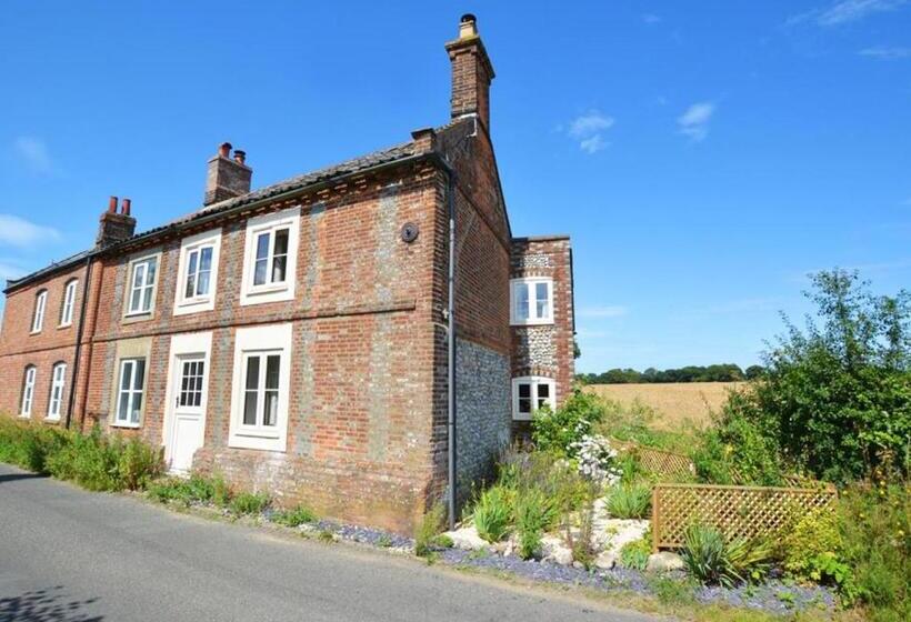 Poppy Cottage