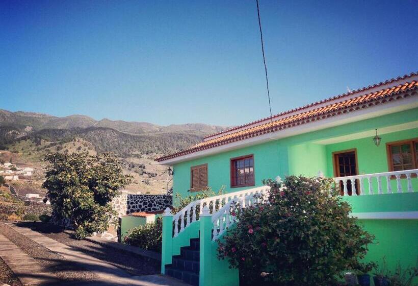 Sea And Mountain View Apartment