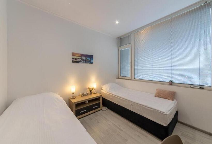 E Home Apartments