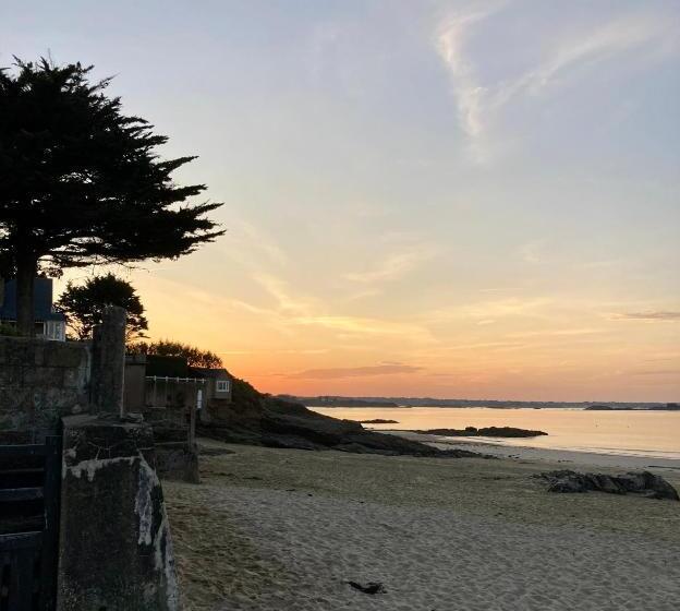 Studio Cosy Avec Coin Jardin