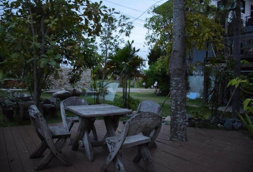 تختخواب و صبحانه Bkl Pool Villa Pattaya