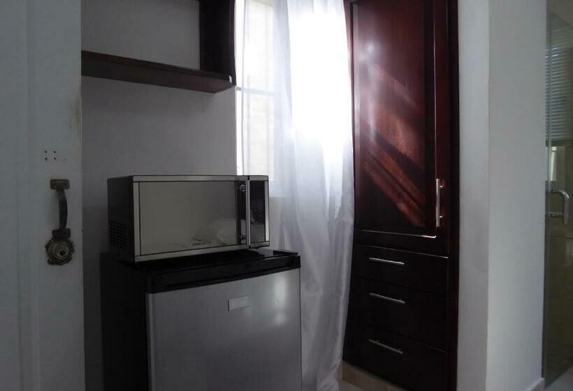 Bed and Breakfast Cozy Studios Private Entrance Hs Internet Ac Hot Water Backup Generator Near The Beach