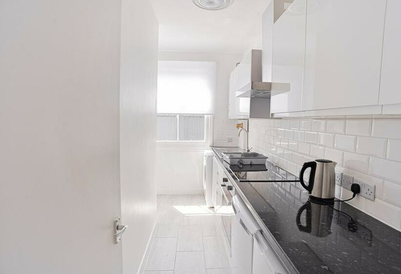 The Euston Guest House  60