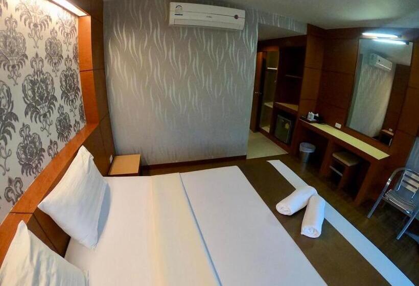 هتل Andaman Resort