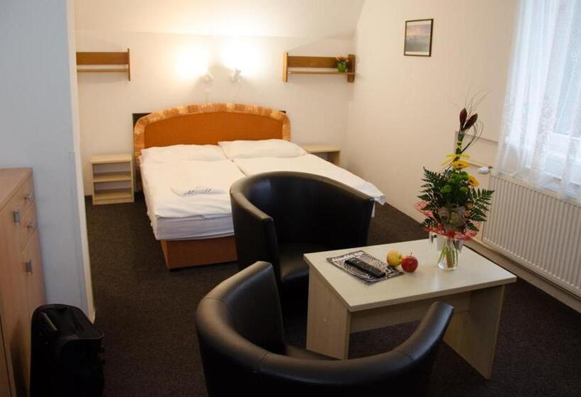 هتل Chata Ořovský