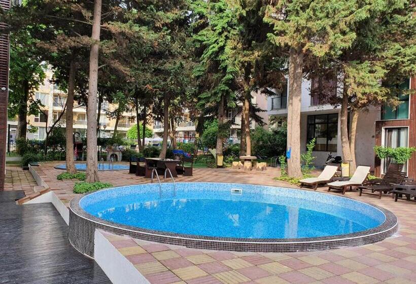 Amara Boutique & Design   студио