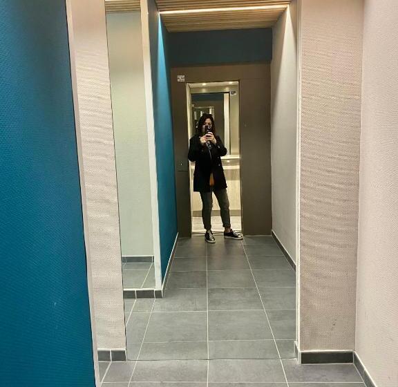 Coural  Chic