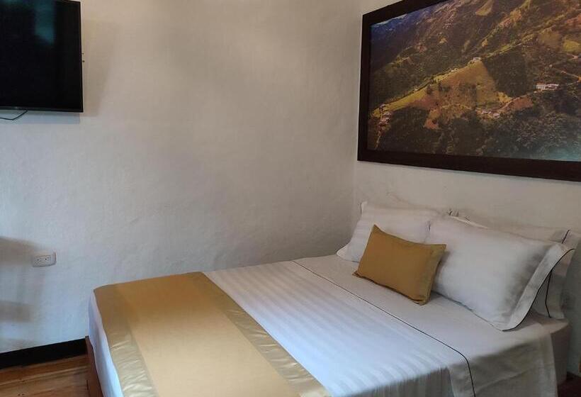 هتل Boutique La Leyenda 1860