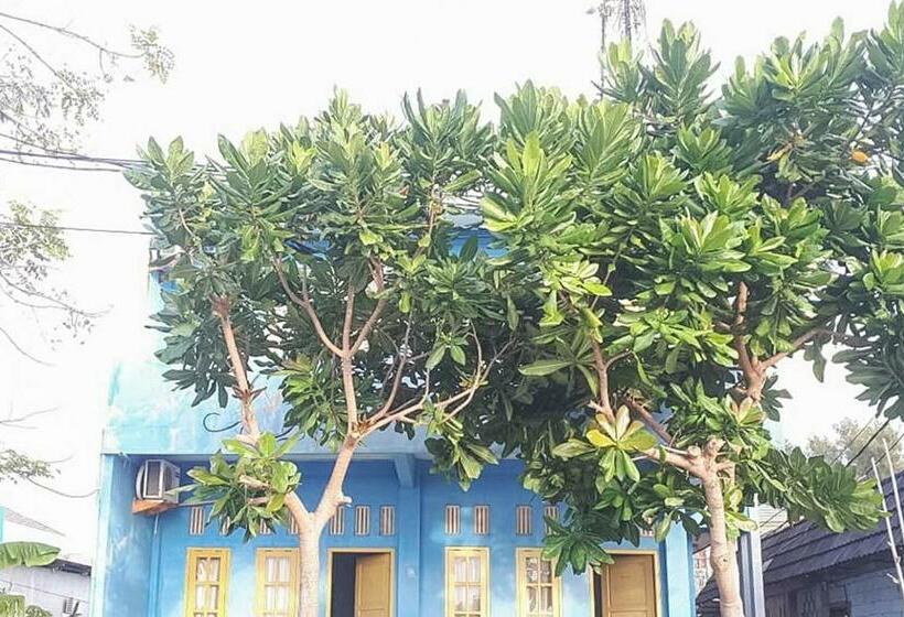 호텔 Villa V Stay Pulau Pramuka