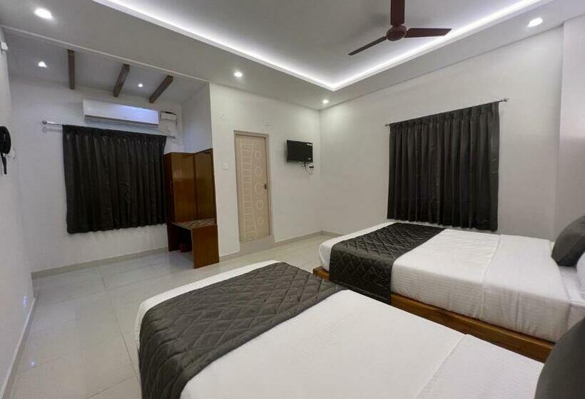 Le Hotel Host