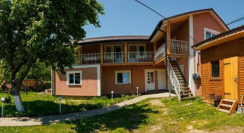 Пансион під соснами