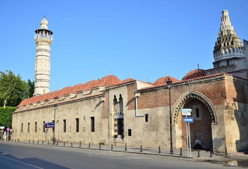 هتل Adana Saray