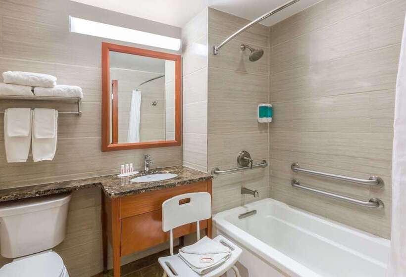 فندق Ramada By Wyndham Flushing Queens