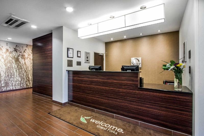 فندق Sleep Inn & Suites Devils Lake