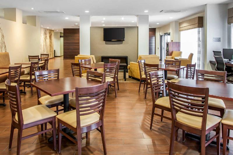 فندق Sleep Inn & Suites Devils Lake