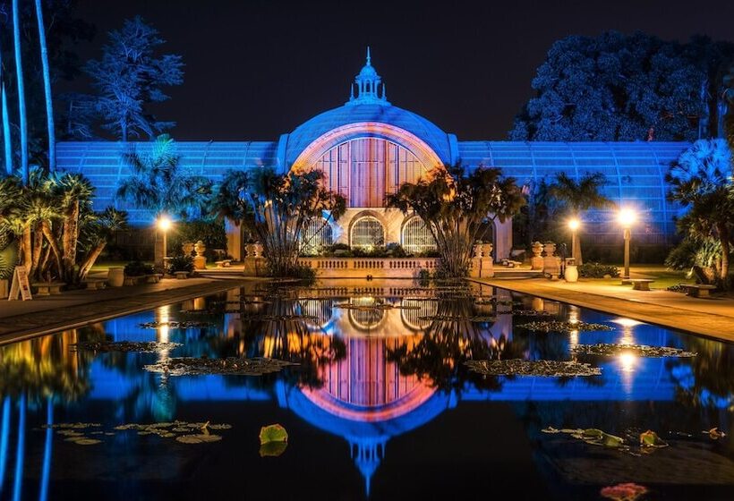 Pier South Resort, Autograph Collection