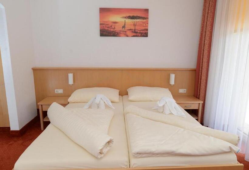 Strandhotel Faak