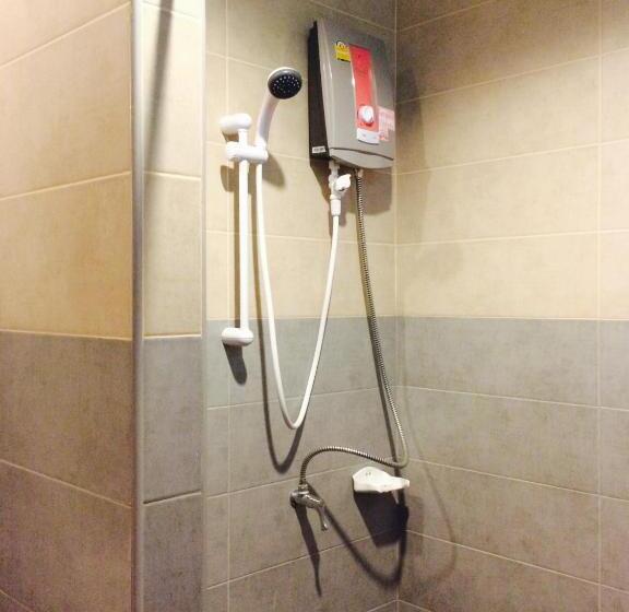 호스텔 Maehaad Garden Inn