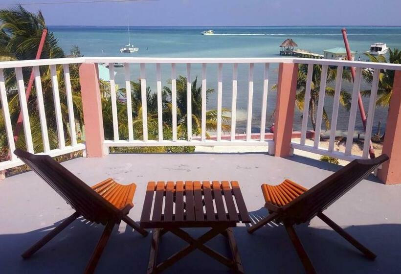 בית מלון כפרי Caye Caulker Condos