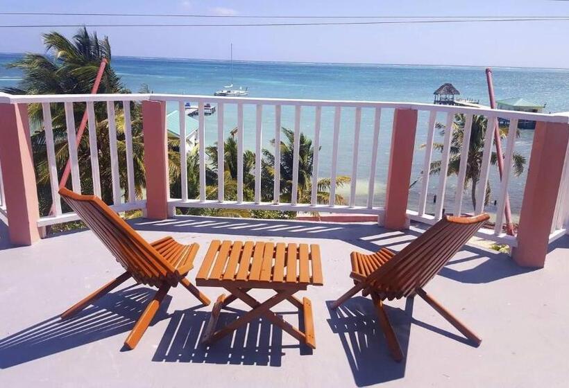 בית מלון כפרי Caye Caulker Condos