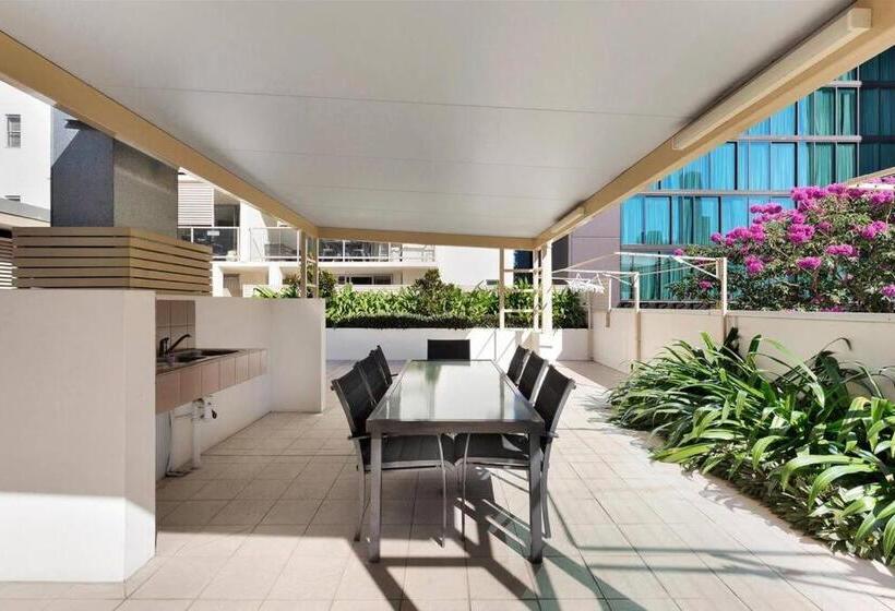 Merivale Stay In South Brisbane Two Beds Two Baths One Parking