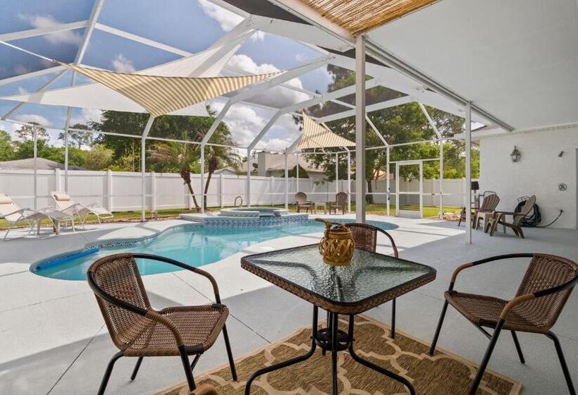 Villa Las Palmas Beautiful Fenced In Pool Home With Spa  Sleeps 8