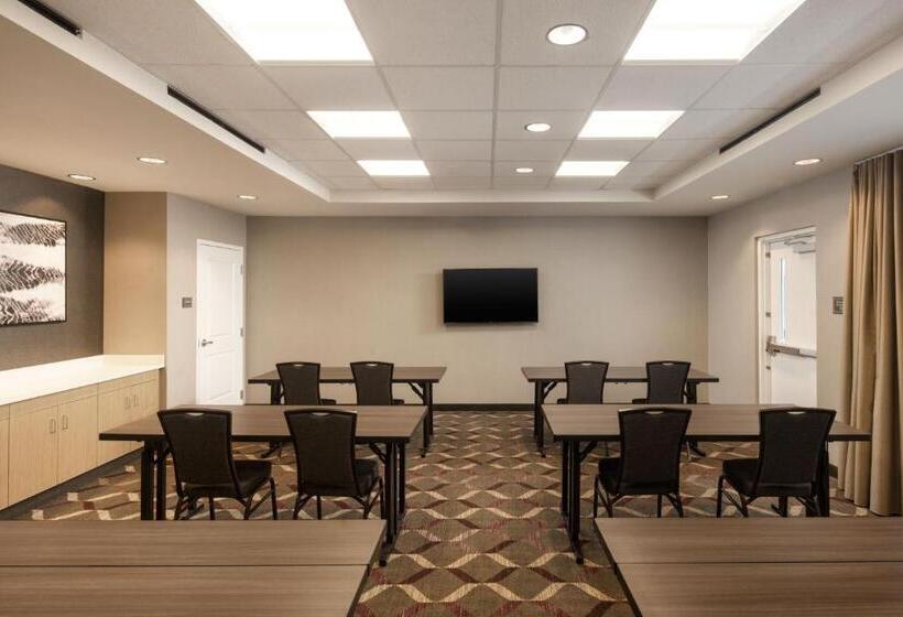 Отель Residence Inn By Marriott Tampa Wesley Chapel