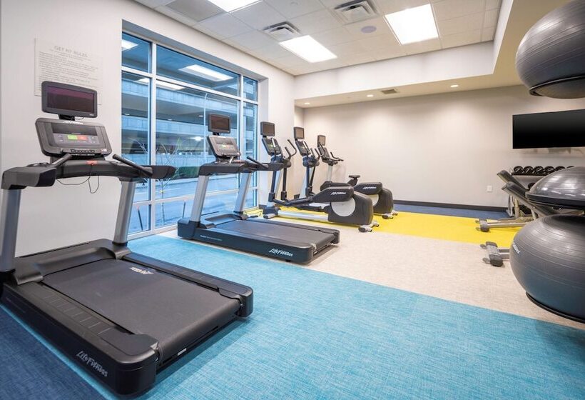 هتل Towneplace Suites By Marriott Louisville Downtown