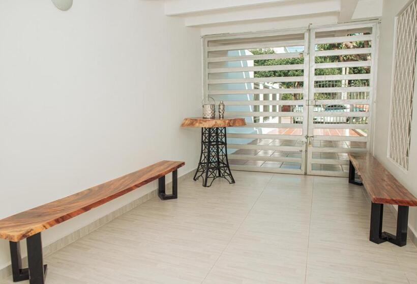 پانسیون Casa Lourdes