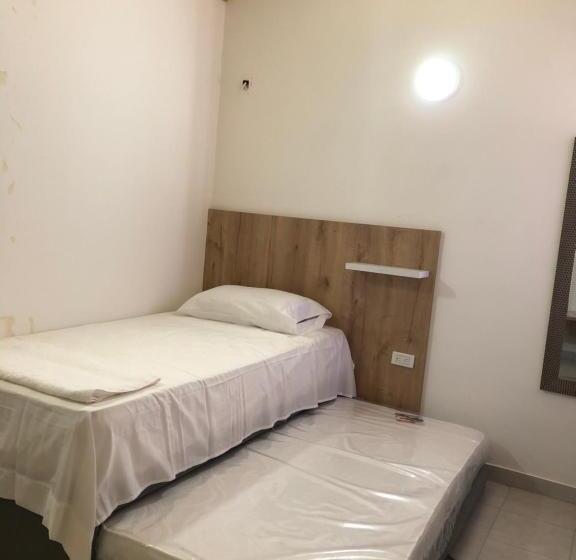 پانسیون Casa Lourdes