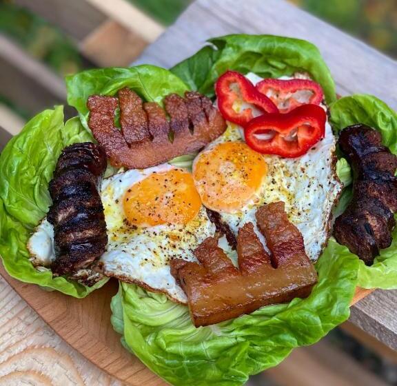 تختخواب و صبحانه Căsuța Din Pădure
