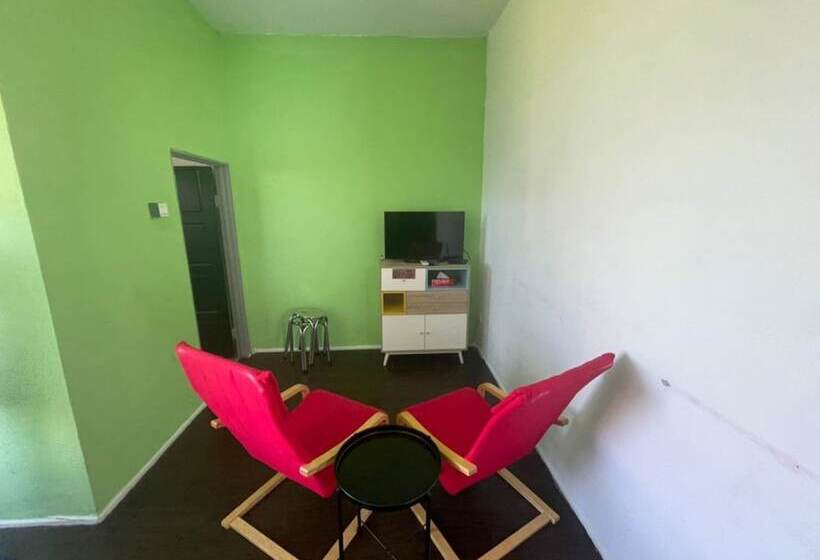 هتل Oyo 90370 D Tampi Homestay