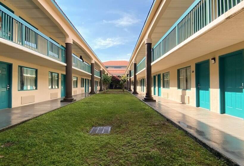 هتل Studio 6 Savannah, Ga Gateway & I95