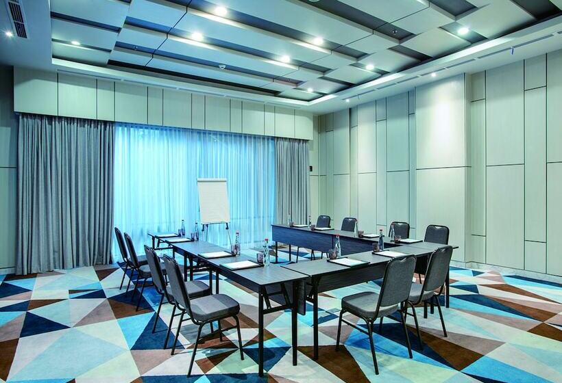 هتل The 1o1 Jakarta Airport Cbc