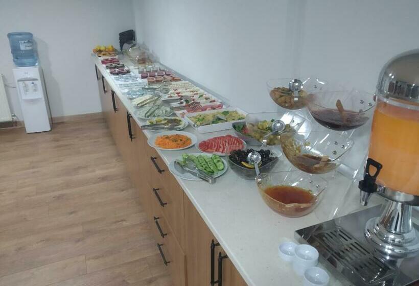 Saka Li̇fe Otel