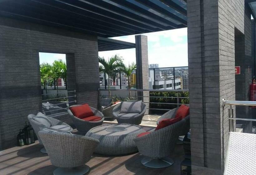 Apartamento De Luxo No Coração Da Ponta Verde