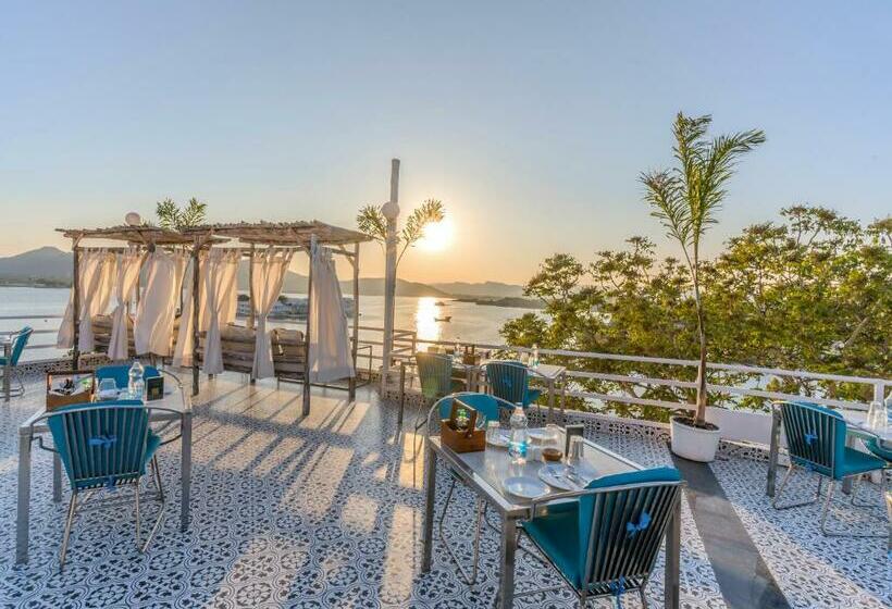 مبيت وإفطار Moustache Udaipur Luxuria