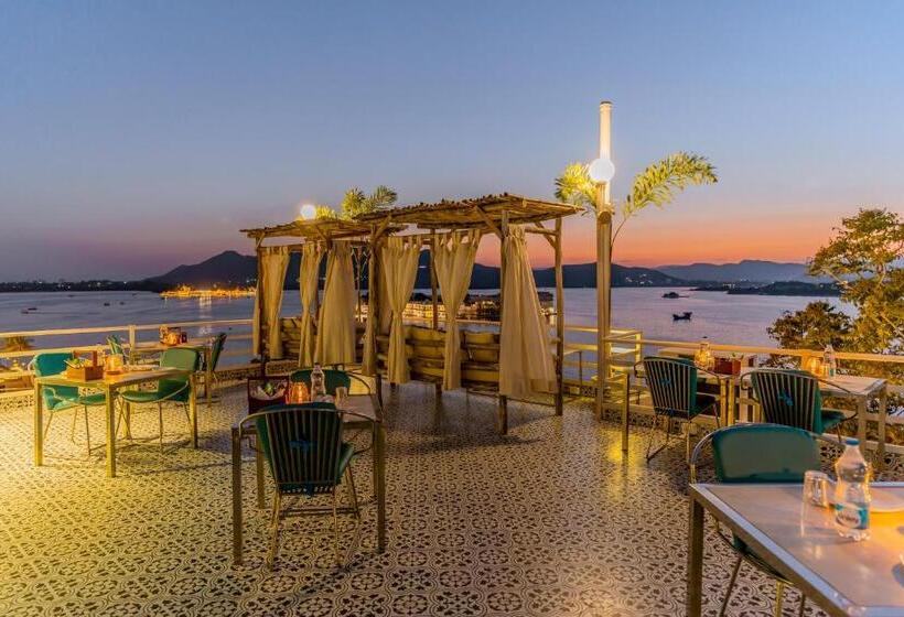 مبيت وإفطار Moustache Udaipur Luxuria