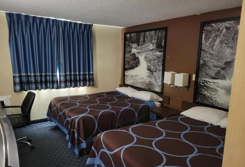 هتل Super 8 North Red Deer