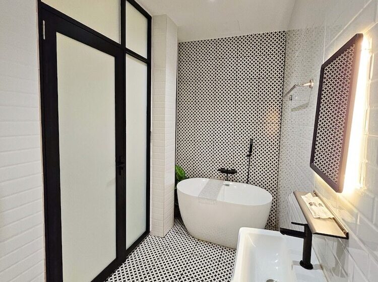 הוסטל Georgetown Inn By Sky Hive