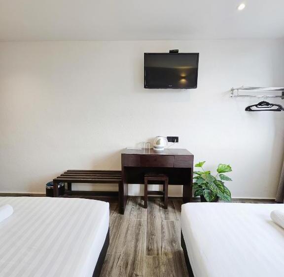 הוסטל Georgetown Inn By Sky Hive