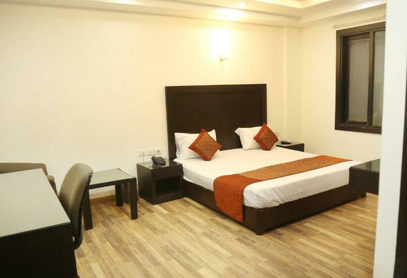 酒店 Rajmahal Inn