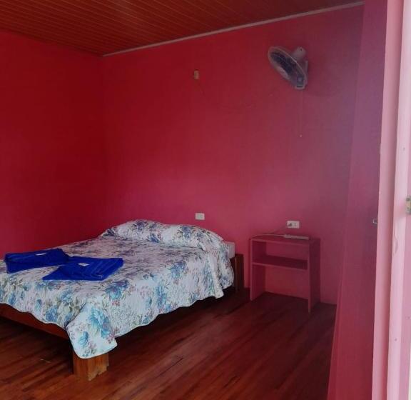 Пансион Hostal & Cabins Lidia S House, Forest And Ocean View