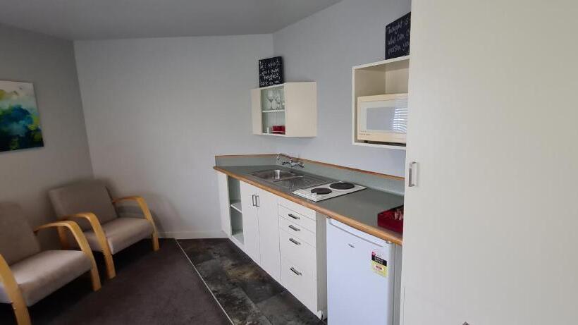 The Wharf Seaview Apartments By Avi