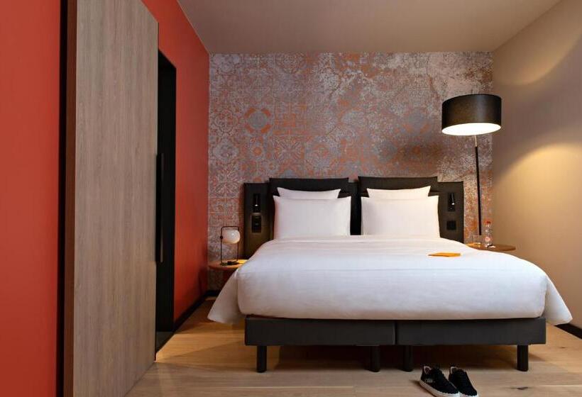 هتل Leonor The Place To Live