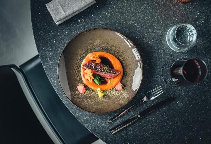 هتل Leonor The Place To Live