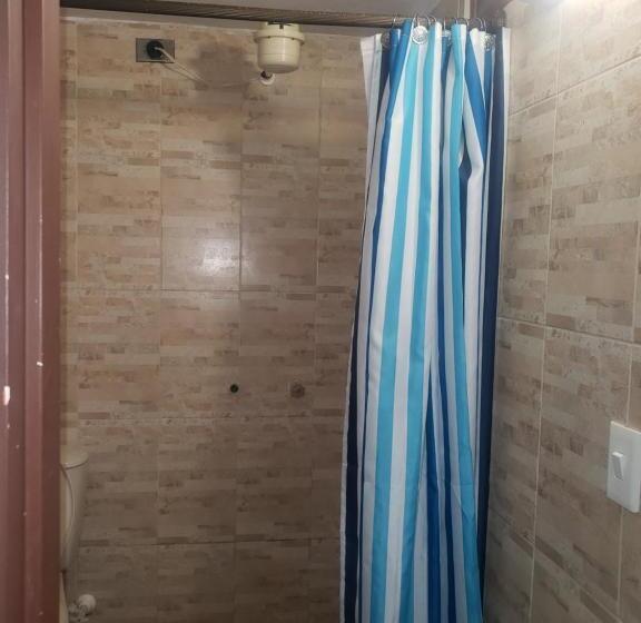 بنسيون Hostal Hollywood Inn Ii