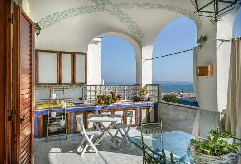 Bed and Breakfast La Finestra Sul Mare